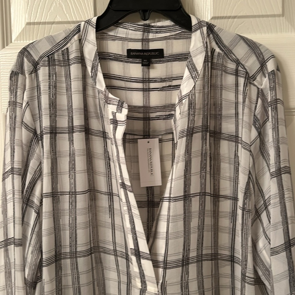 Banana Republic White Black Grey Blouse XL NWT